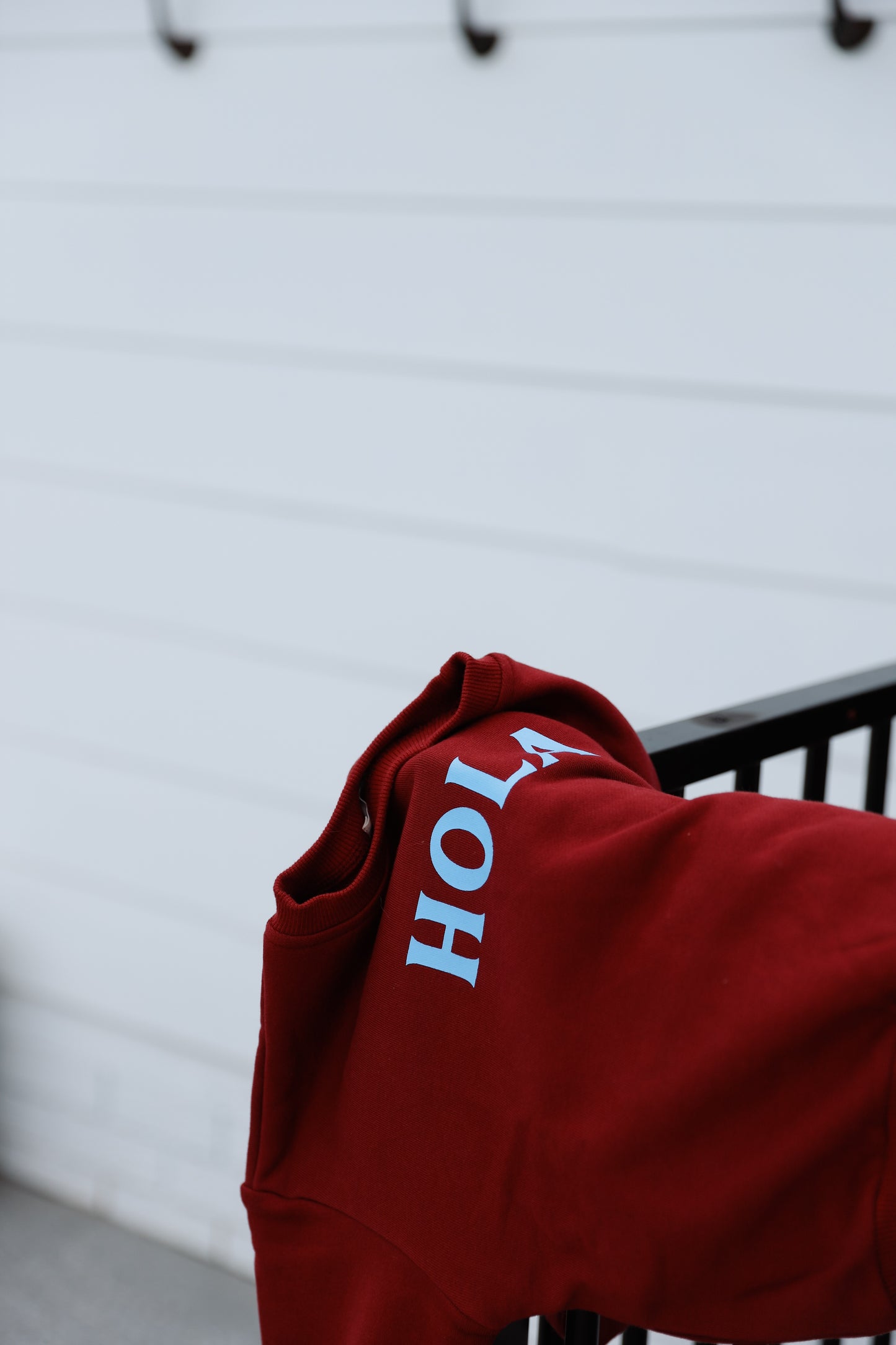 HOLA pullover forrest berry